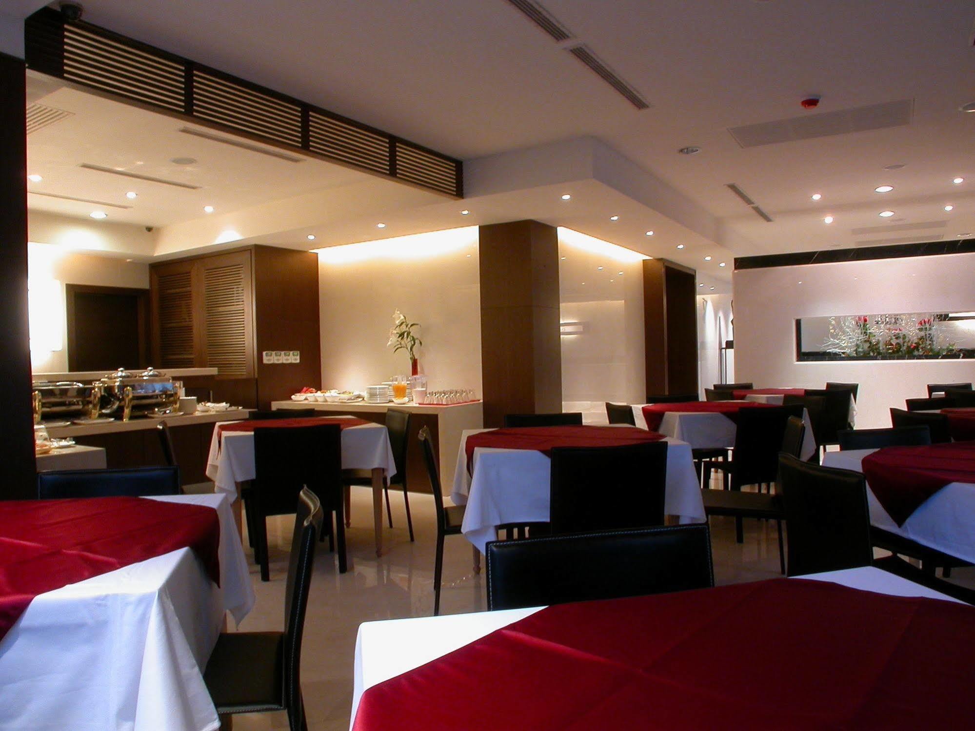 Aqua Bella Hotel Taipei Esterno foto
